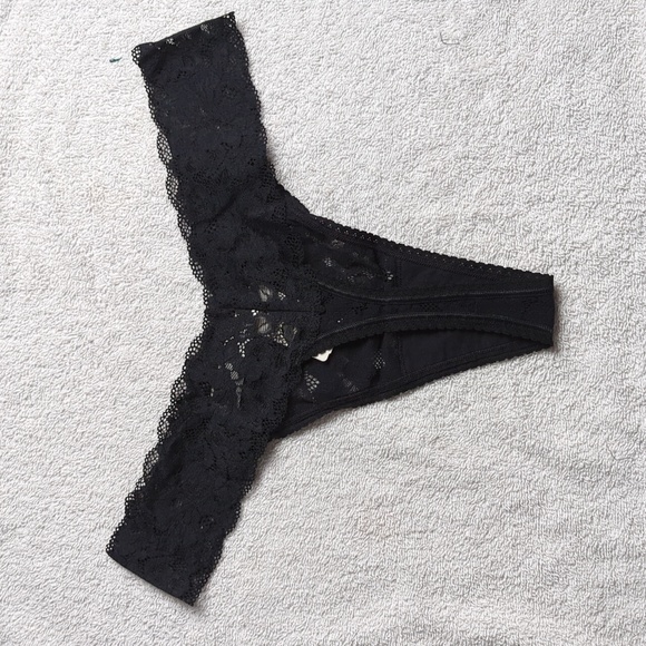 Embraceable Signature All-Over Lace Thong - Soma NWT - L - Picture 3 of 6